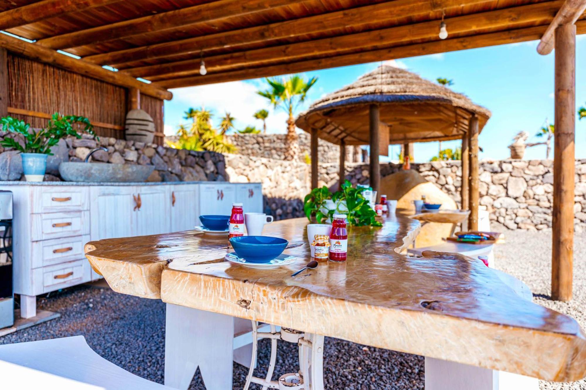 Finca De Arrieta Village - Yurts And Stone Cottages - Shared Pool - Walking Distance To Arrieta Beach - Eco Friendly Tabayesco Zewnętrze zdjęcie