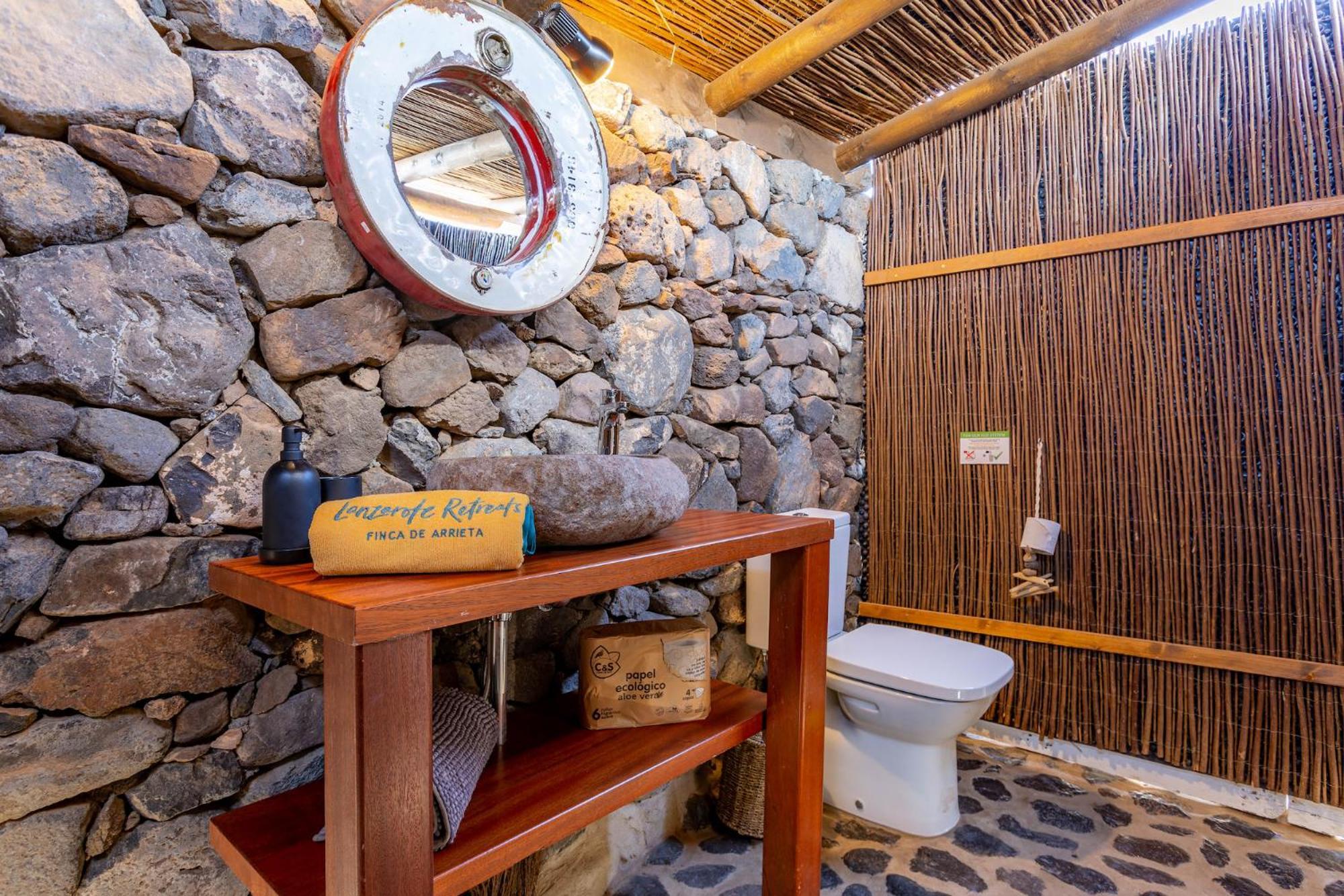 Finca De Arrieta Village - Yurts And Stone Cottages - Shared Pool - Walking Distance To Arrieta Beach - Eco Friendly Tabayesco Zewnętrze zdjęcie