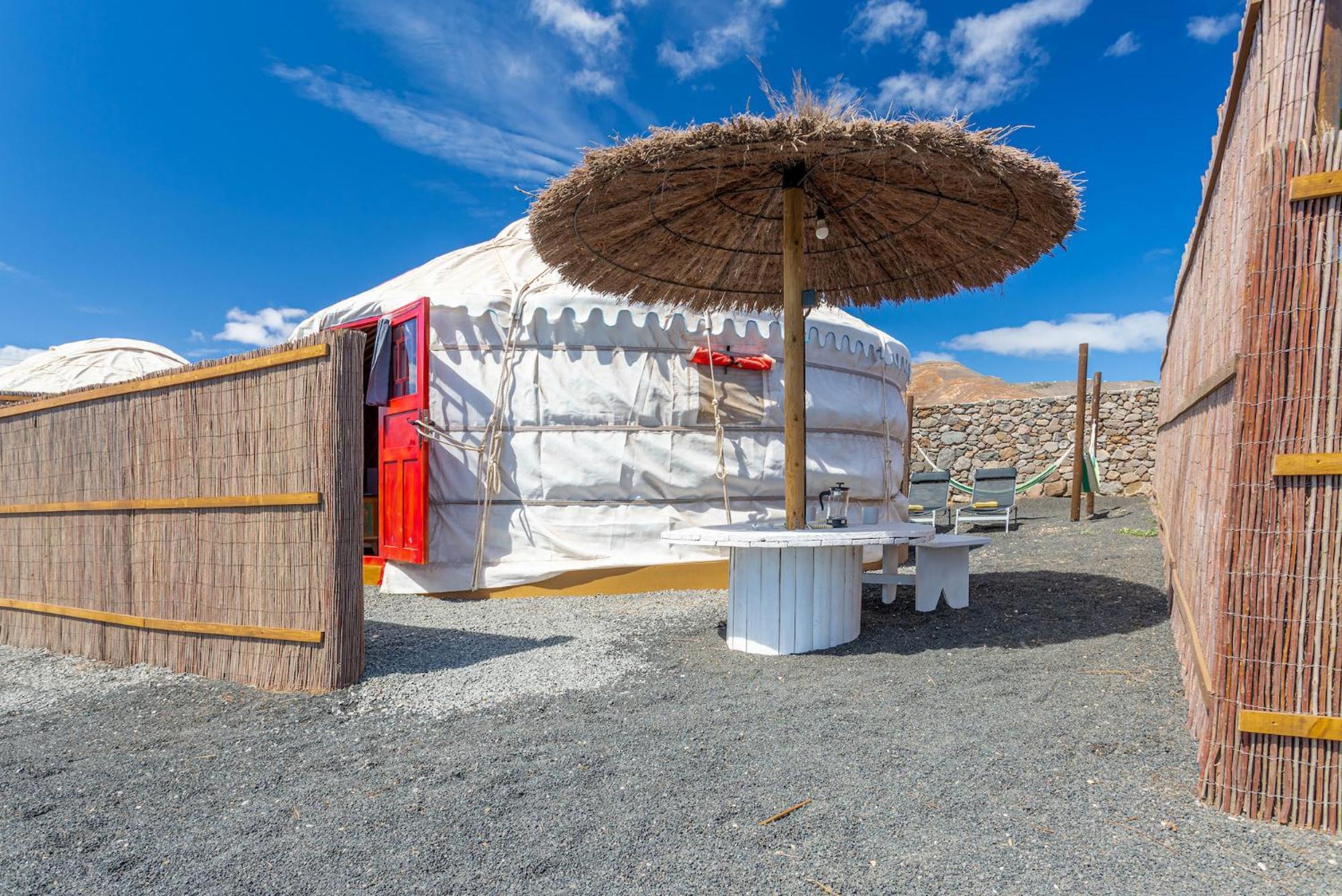 Finca De Arrieta Village - Yurts And Stone Cottages - Shared Pool - Walking Distance To Arrieta Beach - Eco Friendly Tabayesco Zewnętrze zdjęcie