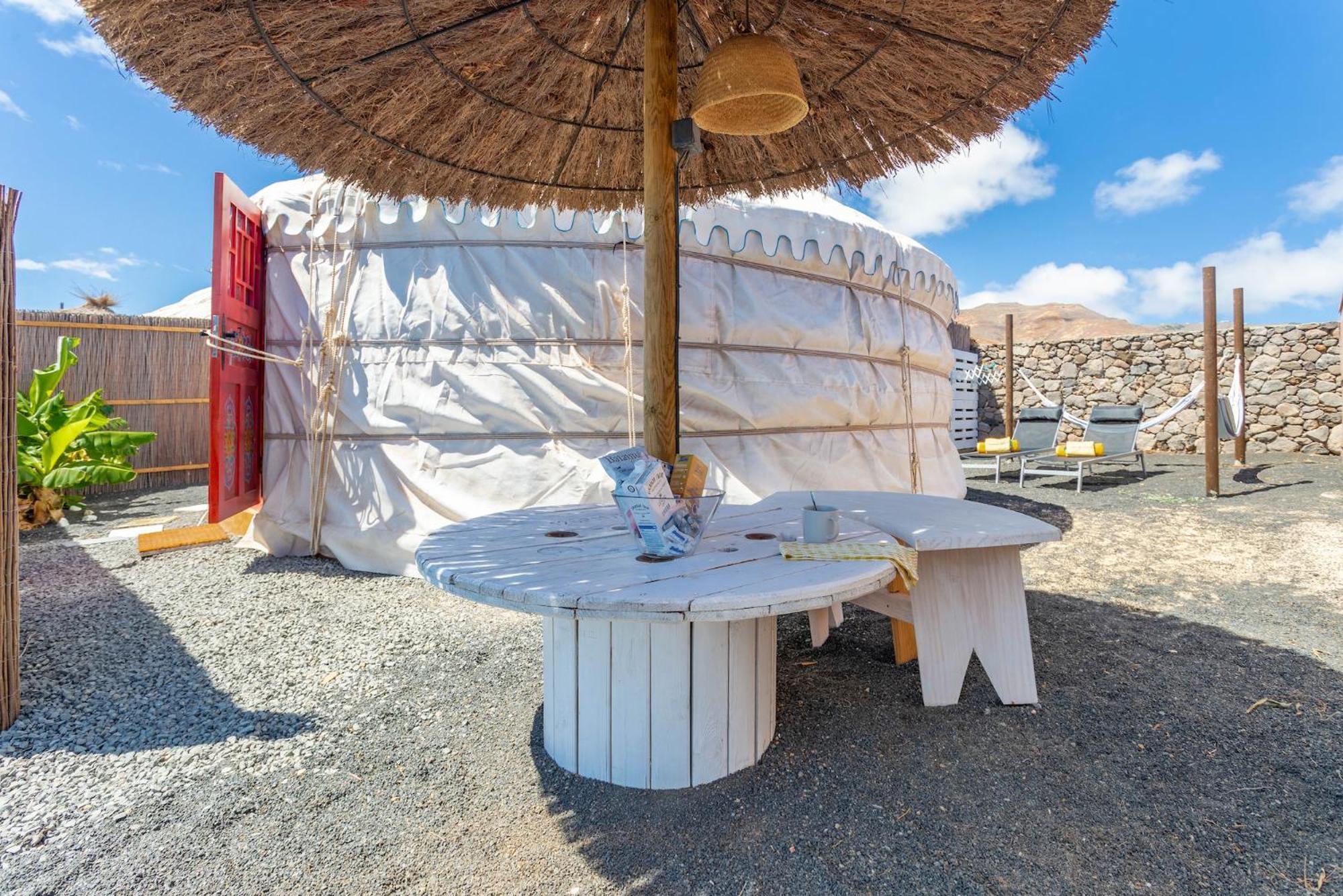 Finca De Arrieta Village - Yurts And Stone Cottages - Shared Pool - Walking Distance To Arrieta Beach - Eco Friendly Tabayesco Zewnętrze zdjęcie