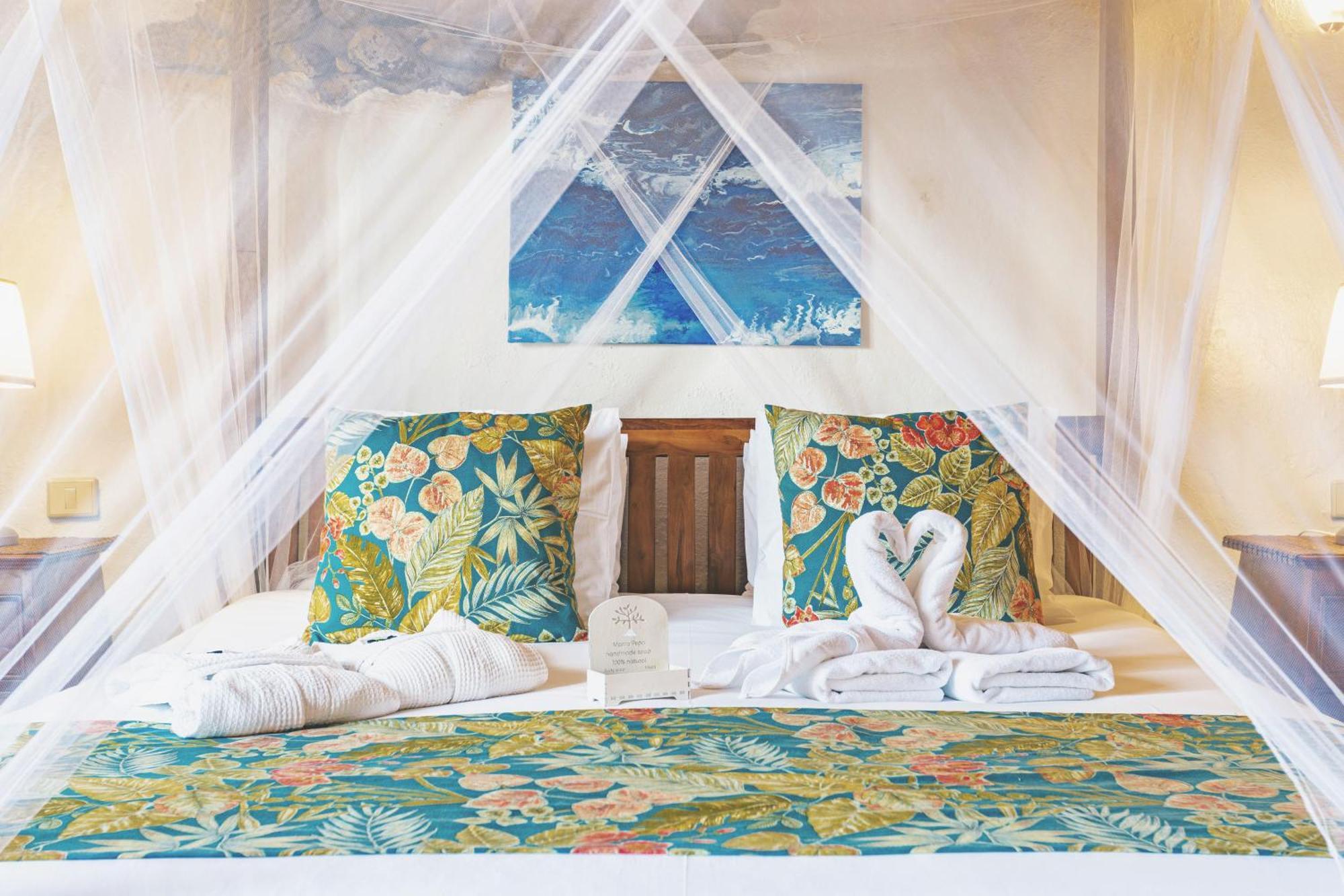 Finca De Arrieta Village - Yurts And Stone Cottages - Shared Pool - Walking Distance To Arrieta Beach - Eco Friendly Tabayesco Zewnętrze zdjęcie