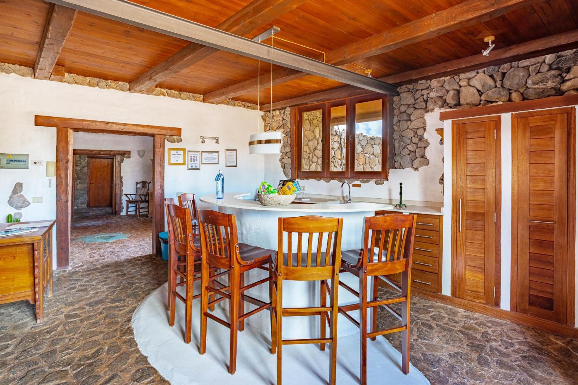 Finca De Arrieta Village - Yurts And Stone Cottages - Shared Pool - Walking Distance To Arrieta Beach - Eco Friendly Tabayesco Zewnętrze zdjęcie